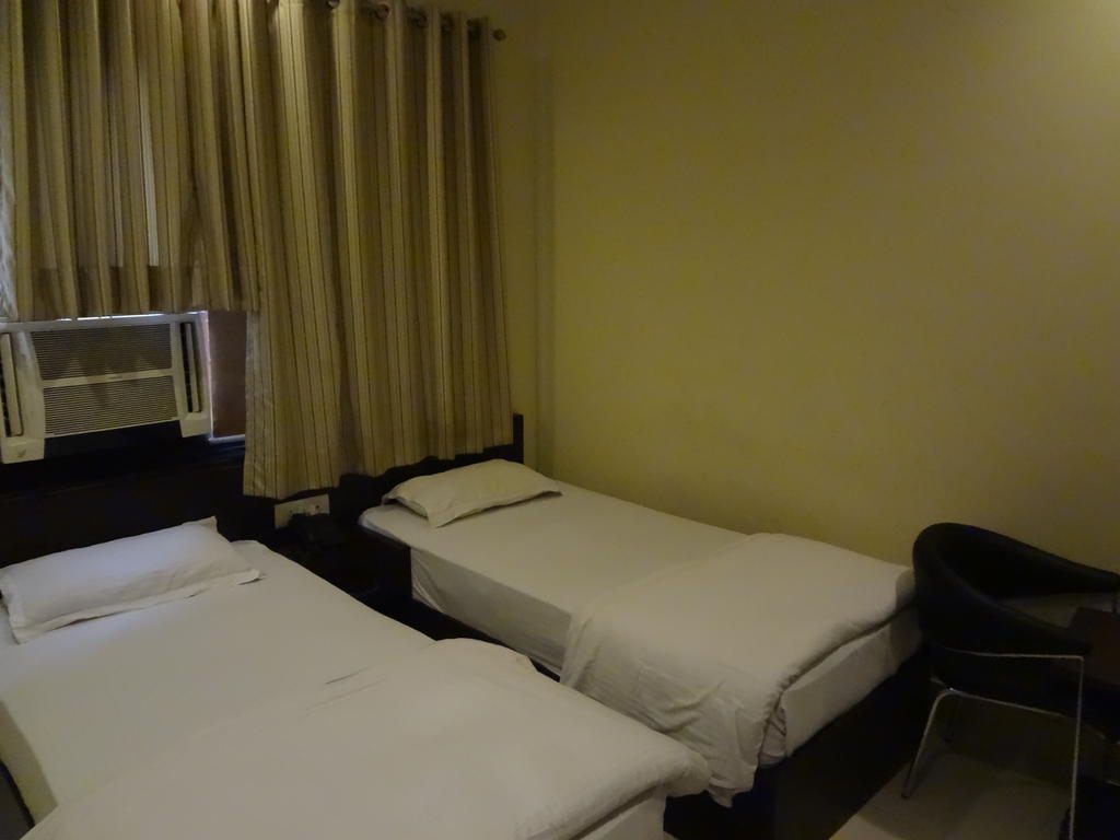 Hotel Siam International Delhi  Oda fotoğraf